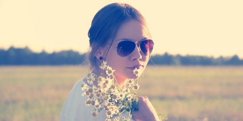 家居照明设计指南：无主灯趋势下，如何用筒灯、射灯与灯带营造层次光环境