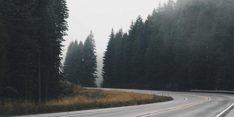 家居软装色彩心理学：巧用窗帘、地毯和装饰画色调，提升情绪与空间收纳感